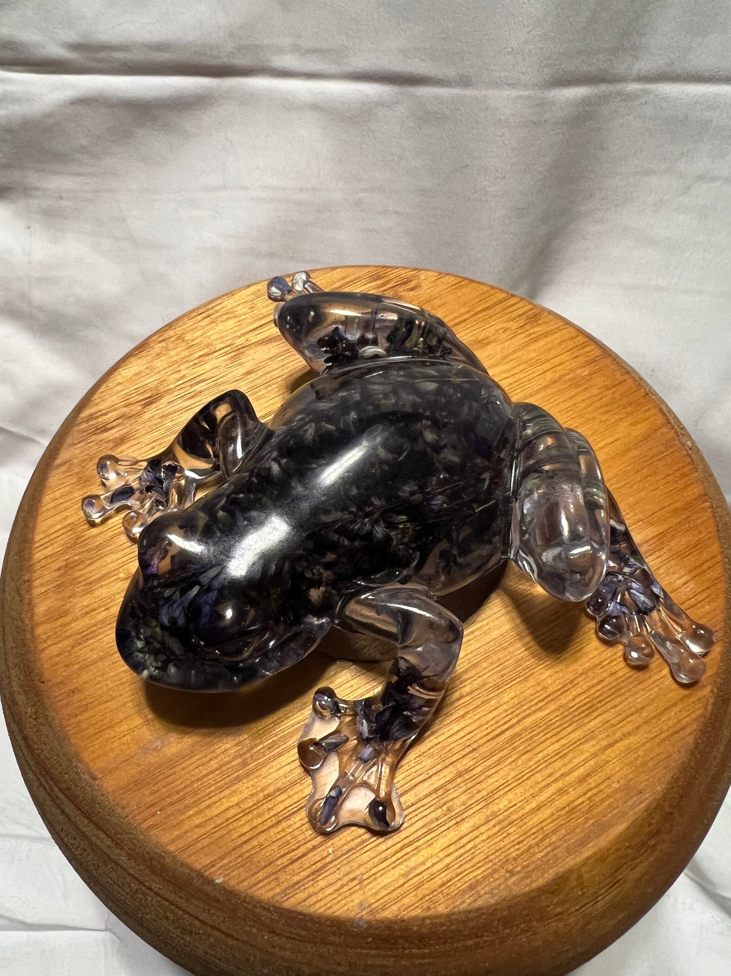 Lavender Resin Frog – Botanical Frog Figurine – Handmade Woodland Decor