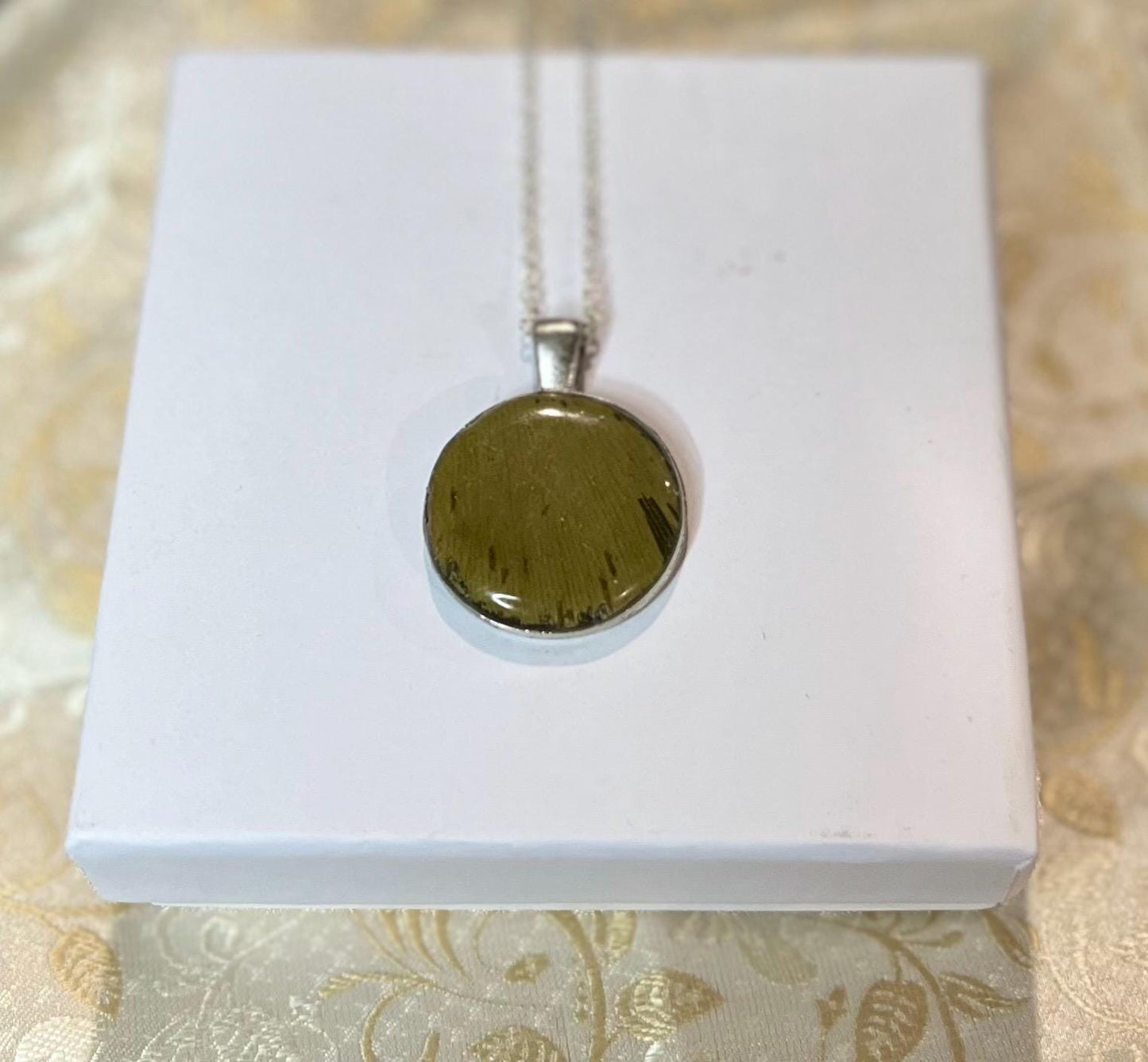 Ginkgo Leaf Necklace| Leaf Necklace| Handmade Pressed Leaf Necklace| Floral Necklace